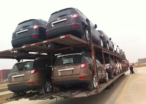 双层轿运板车装载SUV
