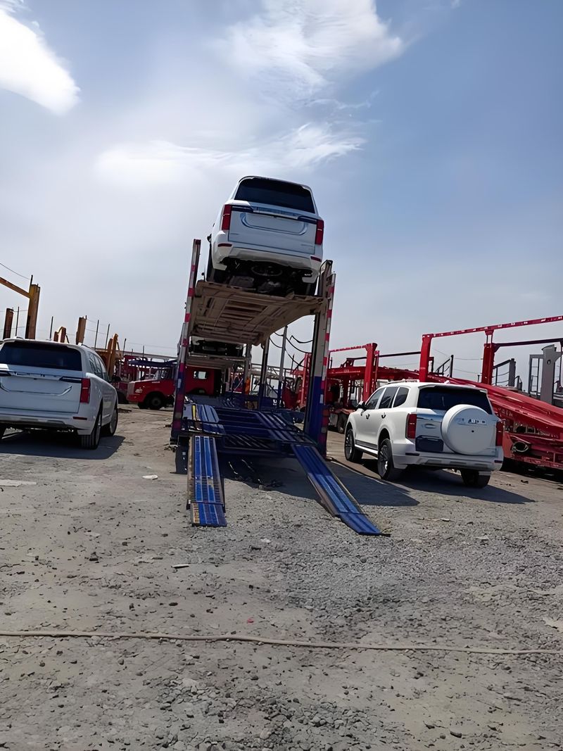 轿车运输卸车